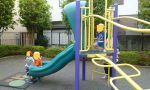 公園でたくさん遊んる様子